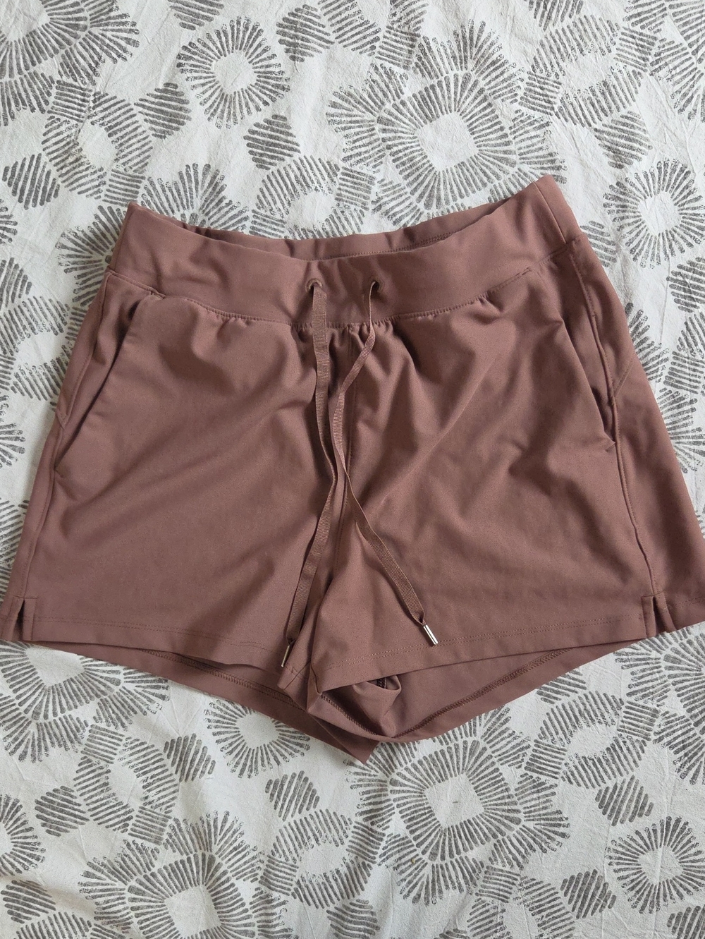 ON Powersoft High-rise Go-dry Drawstring Shorts SzS